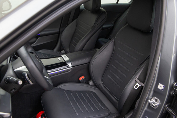 Mercedes-Benz C-Klasse 400 e 4MATIC AMG Premium, Distronic, Leder, Carplay, Memory, 2023