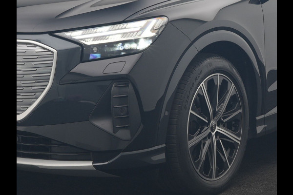 Audi Q4 Sportback e-tron 40 S edition 77 kWh 204pk Dealer O.H. | Trekhaak Af Fabriek | Panodak | Adaptive Cruise | Head Up | 360 Camera | Matrix LED | Lederen Sportstoelen & Stuur Verwarmd | Keyless | Apple Carplay | Navigatie | DAB | 20"L.M |