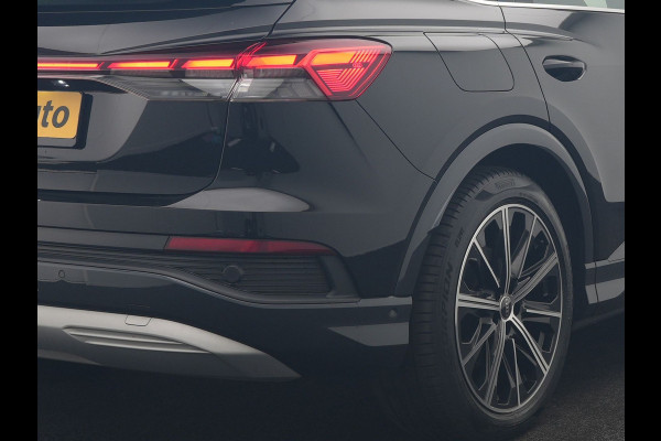 Audi Q4 Sportback e-tron 40 S edition 77 kWh 204pk Dealer O.H. | Trekhaak Af Fabriek | Panodak | Adaptive Cruise | Head Up | 360 Camera | Matrix LED | Lederen Sportstoelen & Stuur Verwarmd | Keyless | Apple Carplay | Navigatie | DAB | 20"L.M |