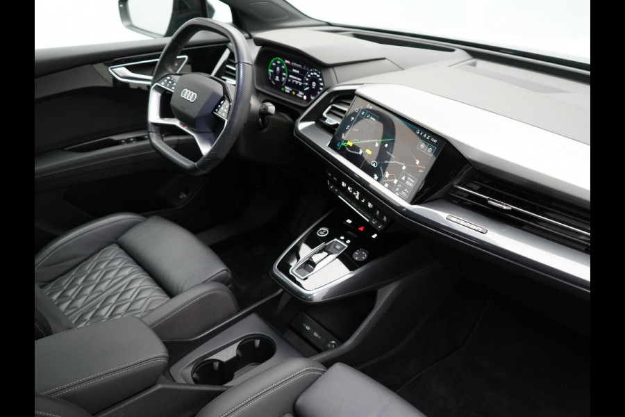 Audi Q4 Sportback e-tron 40 S edition 77 kWh 204pk Dealer O.H. | Trekhaak Af Fabriek | Panodak | Adaptive Cruise | Head Up | 360 Camera | Matrix LED | Lederen Sportstoelen & Stuur Verwarmd | Keyless | Apple Carplay | Navigatie | DAB | 20"L.M |