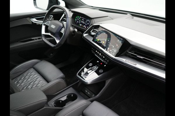 Audi Q4 Sportback e-tron 40 S edition 77 kWh 204pk Dealer O.H. | Trekhaak Af Fabriek | Panodak | Adaptive Cruise | Head Up | 360 Camera | Matrix LED | Lederen Sportstoelen & Stuur Verwarmd | Keyless | Apple Carplay | Navigatie | DAB | 20"L.M |