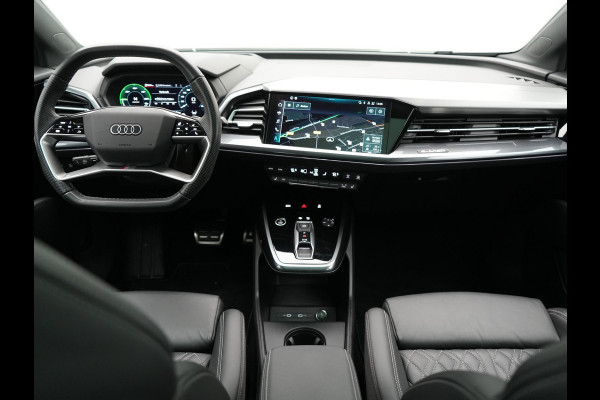 Audi Q4 Sportback e-tron 40 S edition 77 kWh 204pk Dealer O.H. | Trekhaak Af Fabriek | Panodak | Adaptive Cruise | Head Up | 360 Camera | Matrix LED | Lederen Sportstoelen & Stuur Verwarmd | Keyless | Apple Carplay | Navigatie | DAB | 20"L.M |
