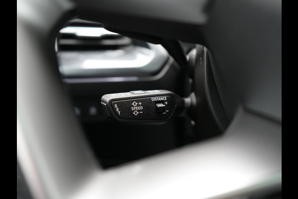 Audi Q4 Sportback e-tron 40 S edition 77 kWh 204pk Dealer O.H. | Trekhaak Af Fabriek | Panodak | Adaptive Cruise | Head Up | 360 Camera | Matrix LED | Lederen Sportstoelen & Stuur Verwarmd | Keyless | Apple Carplay | Navigatie | DAB | 20"L.M |
