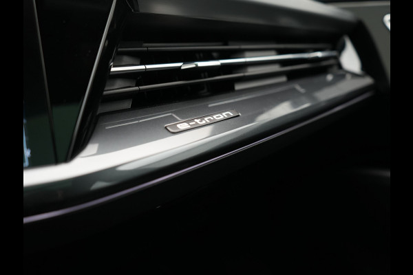 Audi Q4 Sportback e-tron 40 S edition 77 kWh 204pk Dealer O.H. | Trekhaak Af Fabriek | Panodak | Adaptive Cruise | Head Up | 360 Camera | Matrix LED | Lederen Sportstoelen & Stuur Verwarmd | Keyless | Apple Carplay | Navigatie | DAB | 20"L.M |
