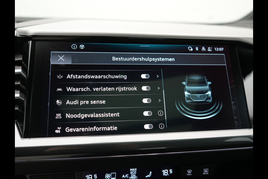 Audi Q4 Sportback e-tron 40 S edition 77 kWh 204pk Dealer O.H. | Trekhaak Af Fabriek | Panodak | Adaptive Cruise | Head Up | 360 Camera | Matrix LED | Lederen Sportstoelen & Stuur Verwarmd | Keyless | Apple Carplay | Navigatie | DAB | 20"L.M |