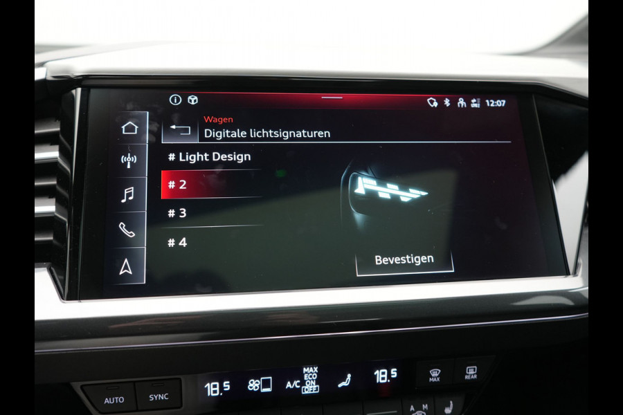 Audi Q4 Sportback e-tron 40 S edition 77 kWh 204pk Dealer O.H. | Trekhaak Af Fabriek | Panodak | Adaptive Cruise | Head Up | 360 Camera | Matrix LED | Lederen Sportstoelen & Stuur Verwarmd | Keyless | Apple Carplay | Navigatie | DAB | 20"L.M |