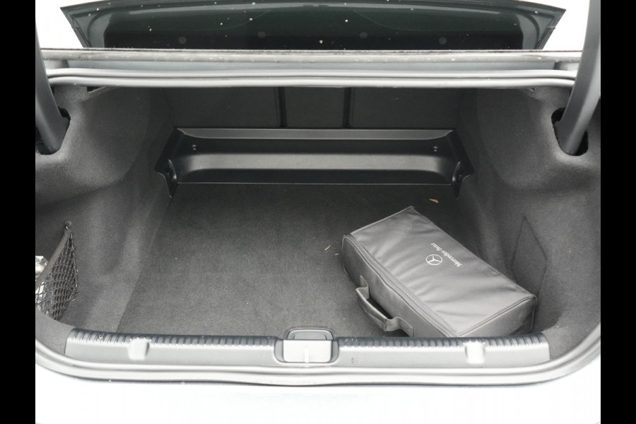 Mercedes-Benz EQE 350+ Luxury Line 91 kWh 292pk Dealer O.H. | SOH 97,5% | Panodak | Adaptive Cruise | Camera | Lederen Sportstoelen Memory & Ventilatie | Stoelen & Stuur Verwarmd | Sfeerverlichting | BLIS | Keyless | Apple Carplay | Navigatie | DAB |