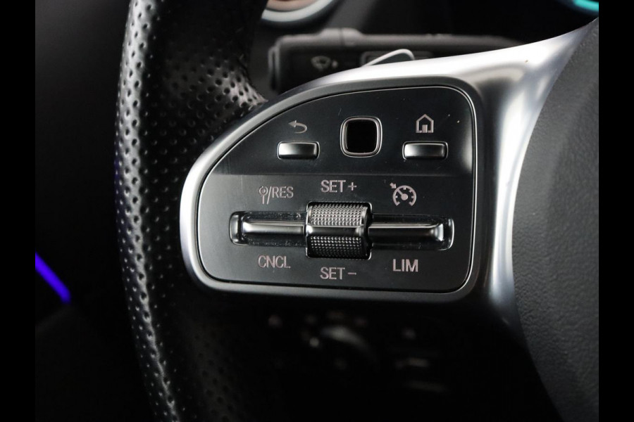 Mercedes-Benz EQA 250 Business Solution Luxury 67 kWh | SOH 96,1% | Keyless Entry | LED | Trekhaak | Sfeerverlichting | Camera |