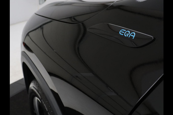 Mercedes-Benz EQA 250 Business Solution Luxury 67 kWh | SOH 96,1% | Keyless Entry | LED | Trekhaak | Sfeerverlichting | Camera |