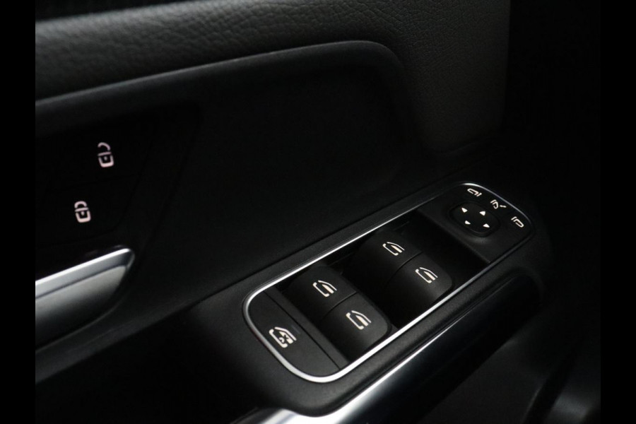Mercedes-Benz EQA 250 Business Solution Luxury 67 kWh | SOH 96,1% | Keyless Entry | LED | Trekhaak | Sfeerverlichting | Camera |