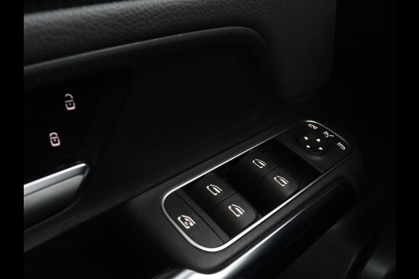 Mercedes-Benz EQA 250 Business Solution Luxury 67 kWh | SOH 96,1% | Keyless Entry | LED | Trekhaak | Sfeerverlichting | Camera |