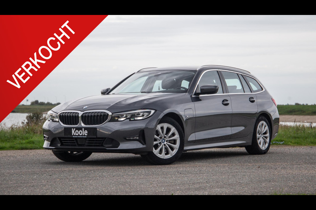 BMW 3 Serie Touring 320e LED / DEALER ONDERHOUDEN / CAMERA / CARPLAY / TREKHAAK