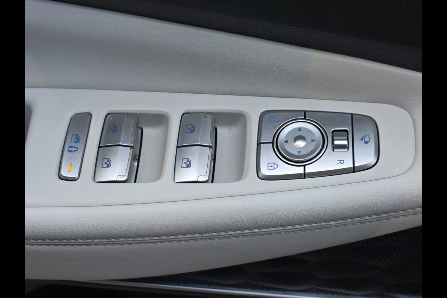 Hyundai Santa Fe 1.6 T-GDI PHEV Premium Plus Sky 7 Persoons / Schermen / Leder / Head Up / Memory / Pano / Verkoeling / Led / Pdc