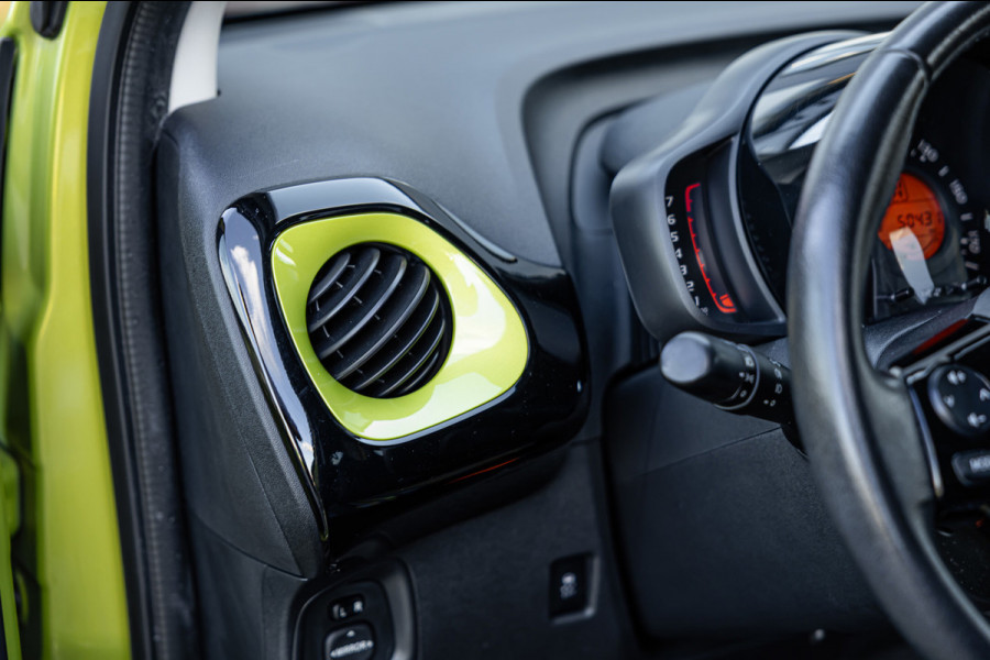 Peugeot 108 1.0 e-VTi Allure / Automaat / 50dkm NAP / Camera / Carplay / Org. NL / Keyless Entry