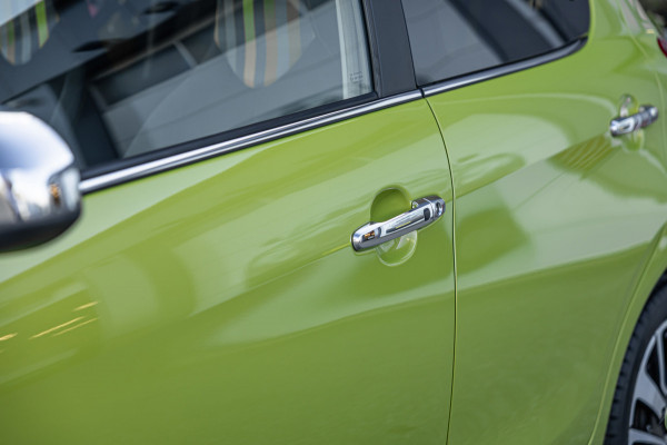 Peugeot 108 1.0 e-VTi Allure / Automaat / 50dkm NAP / Camera / Carplay / Org. NL / Keyless Entry