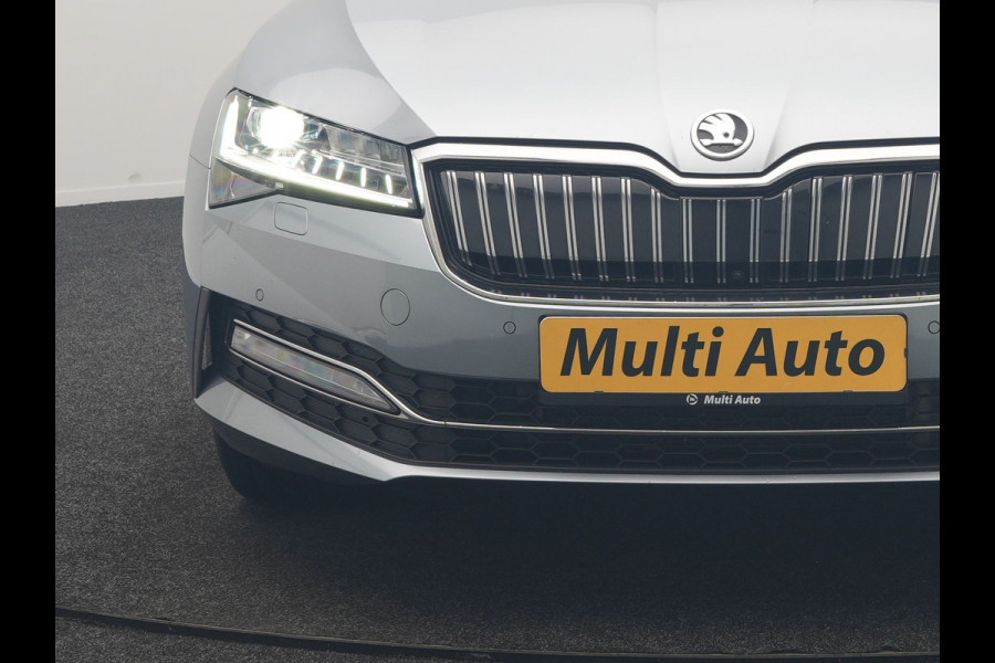 Škoda Superb Combi 1.4 TSI iV Laurin & Klement PHEV 218pk Dealer O.H. | Trekhaak Af Fabriek | Panodak | Adaptive Cruise | 360 Camera | Canton Audio | Lederen Comfortstoelen Memory & Massage & Ventilatie | Sfeerverlichting | Stoelen & Stuur Verwarmd | BLIS | Keyless | Plug In Hybrid |