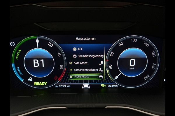 Škoda Superb Combi 1.4 TSI iV Laurin & Klement PHEV 218pk Dealer O.H. | Trekhaak Af Fabriek | Panodak | Adaptive Cruise | 360 Camera | Canton Audio | Lederen Comfortstoelen Memory & Massage & Ventilatie | Sfeerverlichting | Stoelen & Stuur Verwarmd | BLIS | Keyless | Plug In Hybrid |