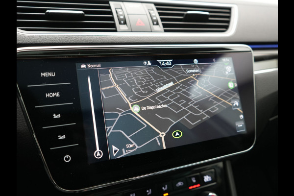 Škoda Superb Combi 1.4 TSI iV Laurin & Klement PHEV 218pk Dealer O.H. | Trekhaak Af Fabriek | Panodak | Adaptive Cruise | 360 Camera | Canton Audio | Lederen Comfortstoelen Memory & Massage & Ventilatie | Sfeerverlichting | Stoelen & Stuur Verwarmd | BLIS | Keyless | Plug In Hybrid |