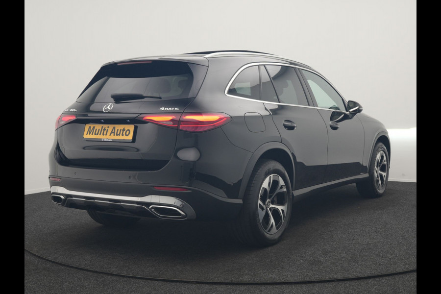 Mercedes-Benz GLC 300e 4MATIC Luxury Line PHEV Long Range 313pk Dealer O.H. | Trekhaak af Fabriek | Panodak | Sfeerverlichting | BLIS | Lederen Sportstoelen Memory & Verwarmd | Apple Carplay | Cruise Control | Navigatie | DAB | Virtual | Plug In Hybrid |