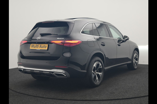 Mercedes-Benz GLC 300e 4MATIC Luxury Line PHEV Long Range 313pk Dealer O.H. | Trekhaak af Fabriek | Panodak | Sfeerverlichting | BLIS | Lederen Sportstoelen Memory & Verwarmd | Apple Carplay | Cruise Control | Navigatie | DAB | Virtual | Plug In Hybrid |