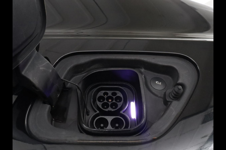 Polestar 2 Standard Range Single Motor 63kWh | SOH 89,4% | Stoelverwarming | Camera | Trekhaak | LED | Keyless |