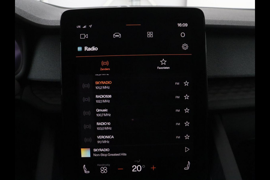 Polestar 2 Standard Range Single Motor 63kWh | SOH 89,4% | Stoelverwarming | Camera | Trekhaak | LED | Keyless |