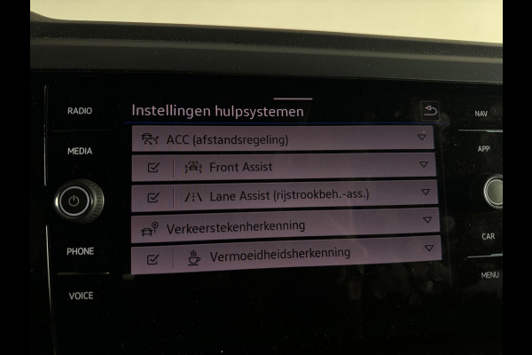 Volkswagen Taigo 1.0 TSI R-Line Keyless|Camera|ACC|Sfeer|IQ