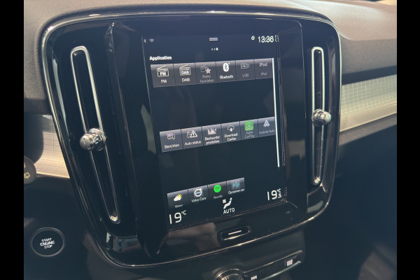 Volvo XC40 T4 Aut. Plug-in Hybrid Business Parkeercamera Panoramadak 211pk