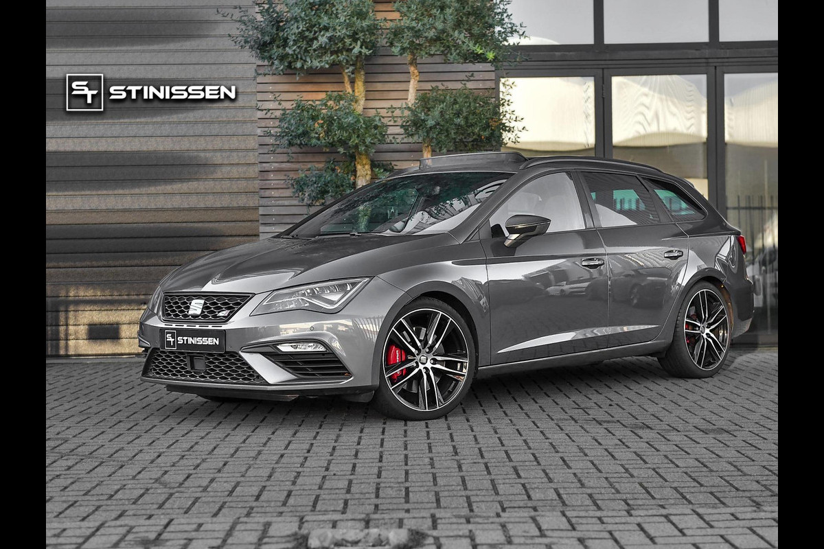 Seat Leon ST 2.0 TSI 4DRIVE CUPRA Schaalstoelen Pano Camera 19 inch Velgen