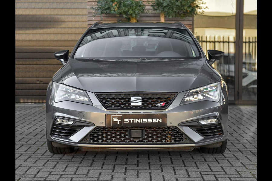 Seat Leon ST 2.0 TSI 4DRIVE CUPRA Schaalstoelen Pano Camera 19 inch Velgen