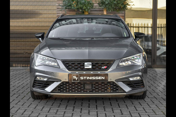 Seat Leon ST 2.0 TSI 4DRIVE CUPRA Schaalstoelen Pano Camera 19 inch Velgen