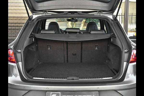 Seat Leon ST 2.0 TSI 4DRIVE CUPRA Schaalstoelen Pano Camera 19 inch Velgen