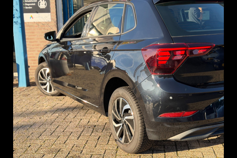 Volkswagen Polo 1.0 TSI Style 2022 ZWART NAVI CLIMA LM NAP!