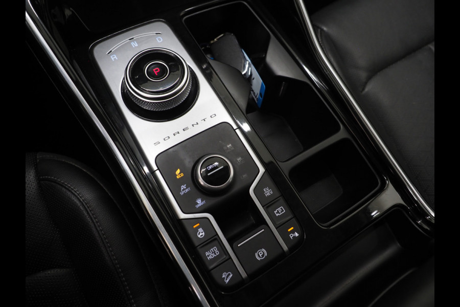 Kia Sorento 1.6 T-GDI Plug-in Hybrid 4WD DynamicLine 7p. | Leder | Trekhaak | Keyless | Adaptive Cruise | Camera | Dodehoek | Carplay