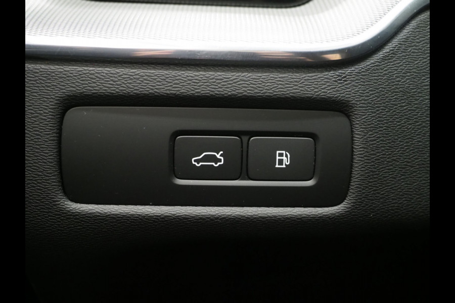 Volvo XC60 2.0 T6 Plug-in hybrid AWD Long Range | Panoramadak | Leder | Keyless | Camera | Stoel/stuurverwarming | Carplay