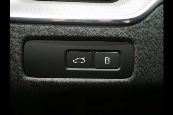 Volvo XC60 2.0 T6 Plug-in hybrid AWD Long Range | Panoramadak | Leder | Keyless | Camera | Stoel/stuurverwarming | Carplay