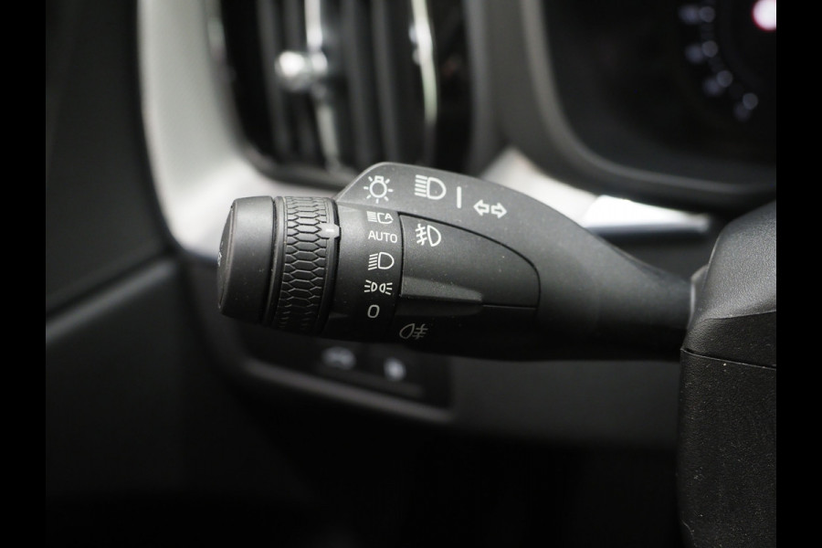 Volvo XC60 2.0 T6 Plug-in hybrid AWD Long Range | Panoramadak | Leder | Keyless | Camera | Stoel/stuurverwarming | Carplay