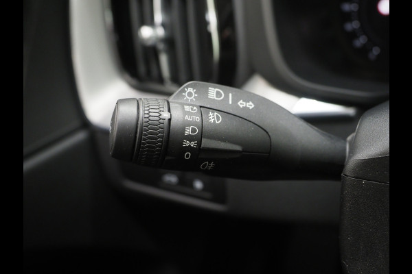 Volvo XC60 2.0 T6 Plug-in hybrid AWD Long Range | Panoramadak | Leder | Keyless | Camera | Stoel/stuurverwarming | Carplay