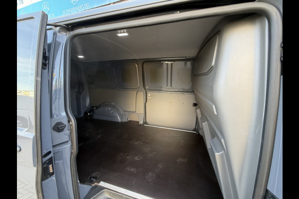 Volkswagen Transporter 2.0 TDI 150PK Euro 6 L2H1 Autmaat/Apple Carplay/Camera