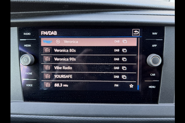 Volkswagen Transporter 2.0 TDI 150PK Euro 6 L2H1 Autmaat/Apple Carplay/Camera