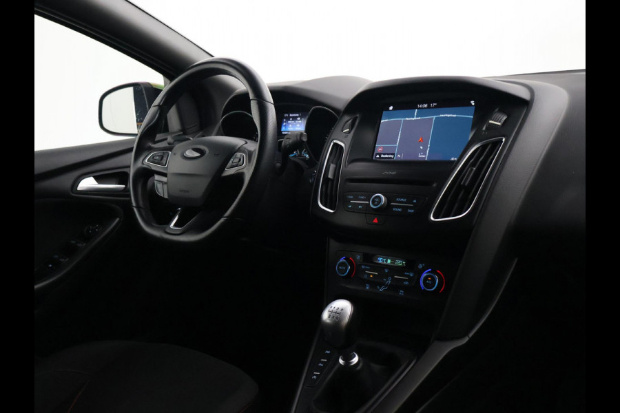 Ford FOCUS Wagon 1.0 ST-LINE + 19 INCH RS LMV | SPORTUITLAAT | TREKHAAK | APPLE CARPLAY | NAVIGATIE