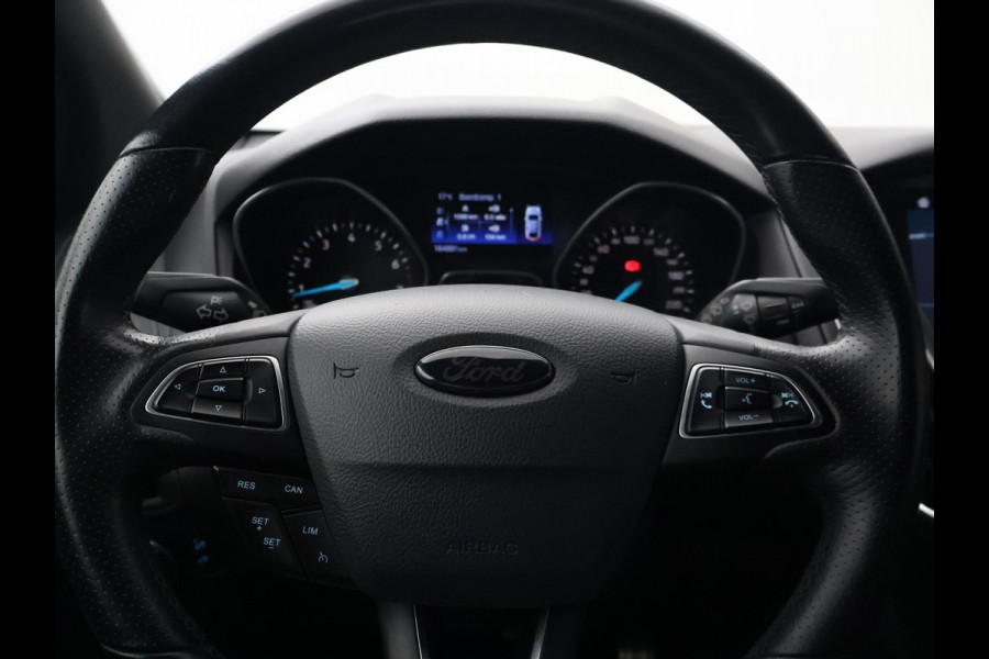 Ford FOCUS Wagon 1.0 ST-LINE + 19 INCH RS LMV | SPORTUITLAAT | TREKHAAK | APPLE CARPLAY | NAVIGATIE