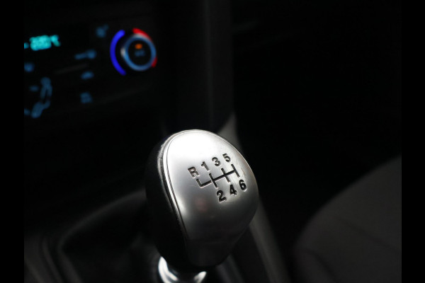 Ford FOCUS Wagon 1.0 ST-LINE + 19 INCH RS LMV | SPORTUITLAAT | TREKHAAK | APPLE CARPLAY | NAVIGATIE