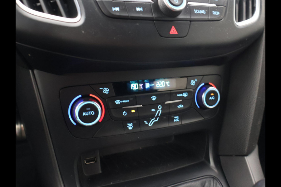 Ford FOCUS Wagon 1.0 ST-LINE + 19 INCH RS LMV | SPORTUITLAAT | TREKHAAK | APPLE CARPLAY | NAVIGATIE