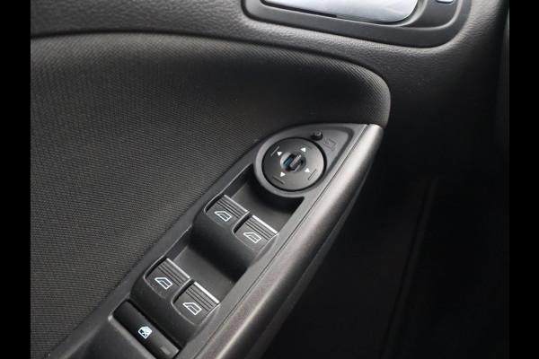 Ford FOCUS Wagon 1.0 ST-LINE + 19 INCH RS LMV | SPORTUITLAAT | TREKHAAK | APPLE CARPLAY | NAVIGATIE