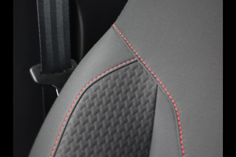 Ford FOCUS Wagon 1.0 ST-LINE + 19 INCH RS LMV | SPORTUITLAAT | TREKHAAK | APPLE CARPLAY | NAVIGATIE