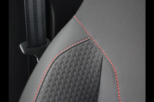 Ford FOCUS Wagon 1.0 ST-LINE + 19 INCH RS LMV | SPORTUITLAAT | TREKHAAK | APPLE CARPLAY | NAVIGATIE