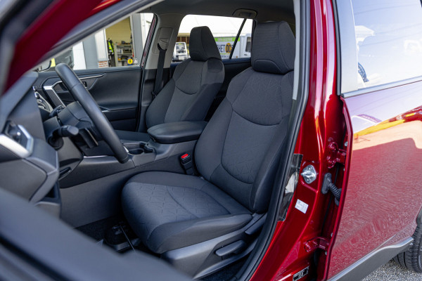 Toyota RAV4 2.5 Hybrid Dynamic / 63dkm NAP / Trekhaak / Navigatie / Camera / Adaptieve Cruise / Climate
