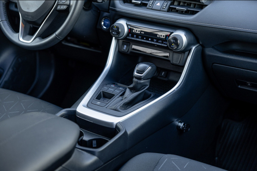 Toyota RAV4 2.5 Hybrid Dynamic / 63dkm NAP / Trekhaak / Navigatie / Camera / Adaptieve Cruise / Climate
