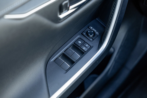 Toyota RAV4 2.5 Hybrid Dynamic / 63dkm NAP / Trekhaak / Navigatie / Camera / Adaptieve Cruise / Climate